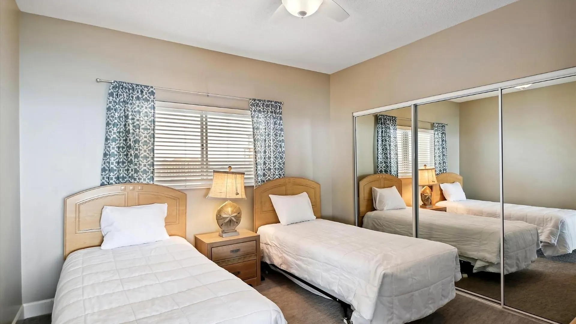 Oceania 705- By Holiday Isle Properties Destin Apartment
